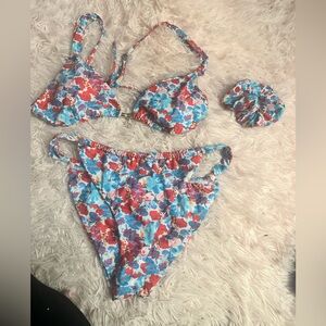 💕 NWT bikini + hair tie